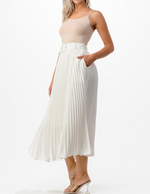 Load image into Gallery viewer, PLEATED SKIRT MIDI
